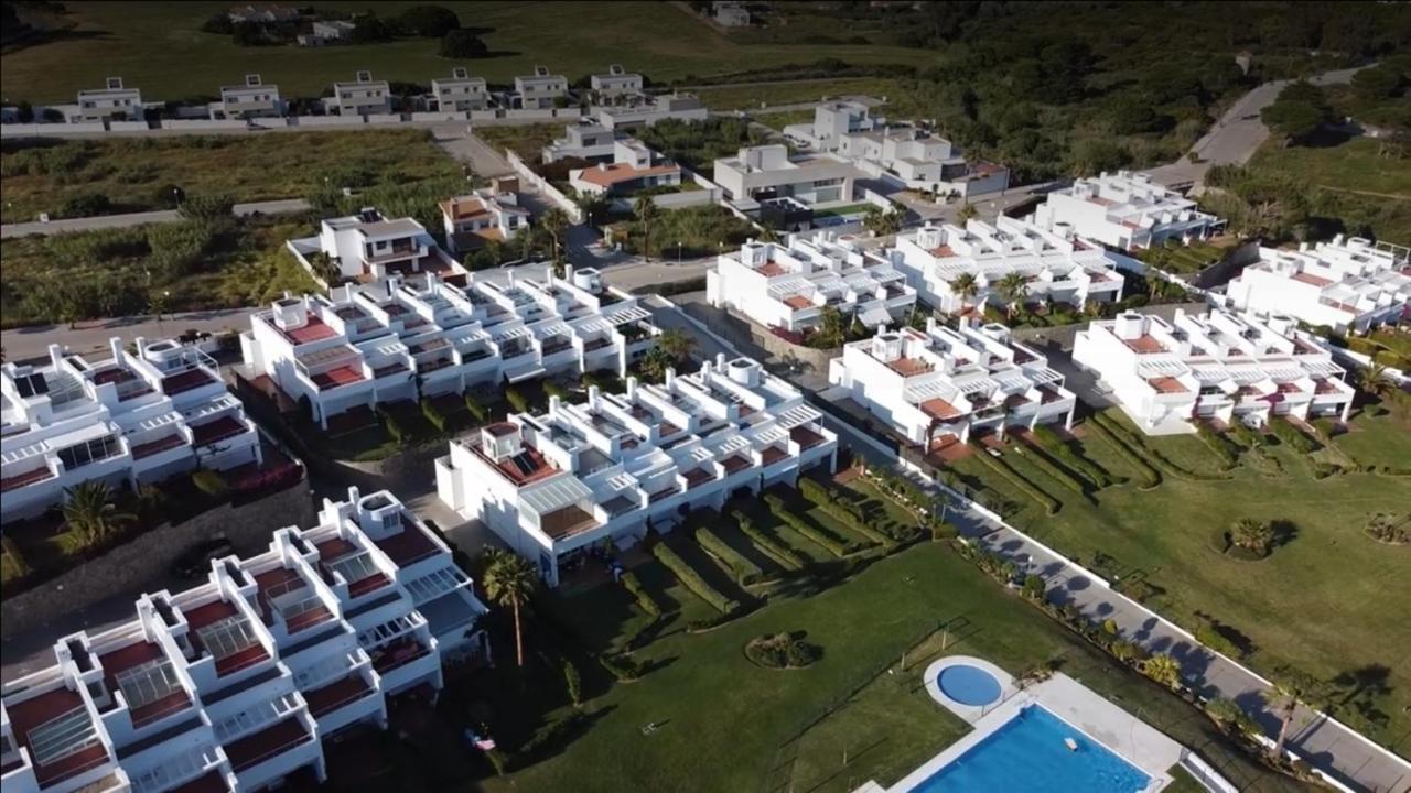 Beach Cove In Conil Conil De La Frontera Extérieur photo